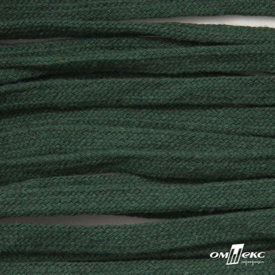 Шнур плетеный d-8 мм плоский, 70% хлопок 30% полиэстер, уп.85+/-1 м, цв.1016-т.зеленый - купить в Севастополе. Цена: 742.50 руб.